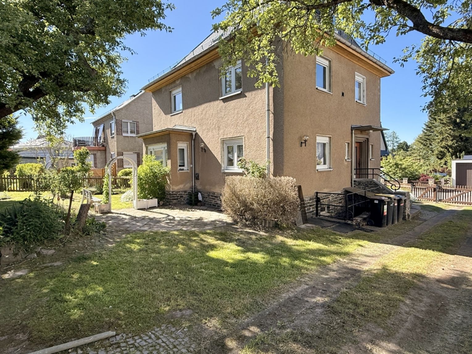 tolle Bausubstanz • unverbastelt • Top Lage in Neukirchen • Ruhig • voll erschlossen • schnell sein!