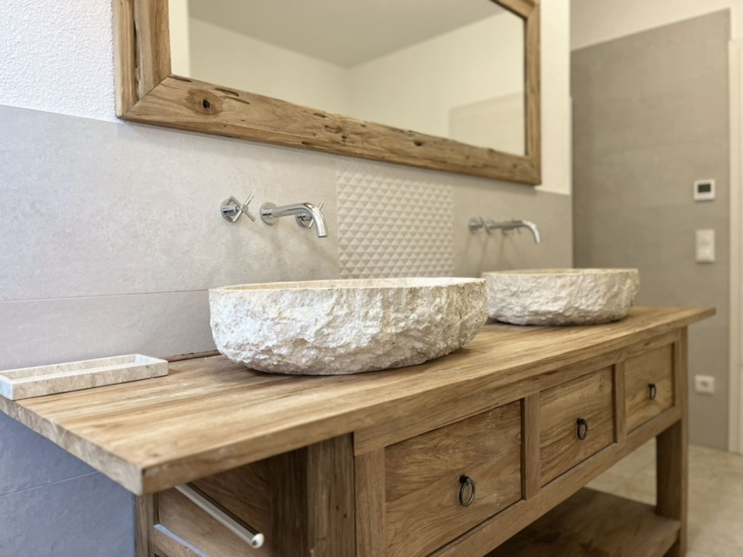 Bungalowstil • Neubau • 5 Zimmer • Garten/Terrasse • Kamin • EBK • Carport • Falken/Callenberg