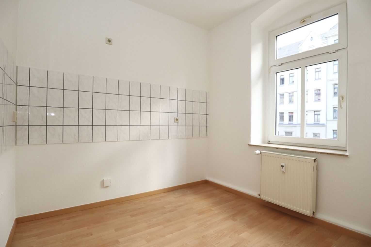 1-Raum • Stellplatz • ruhige Lage • Küche • 2 Monate Kaltmietfrei • schnell anrufen