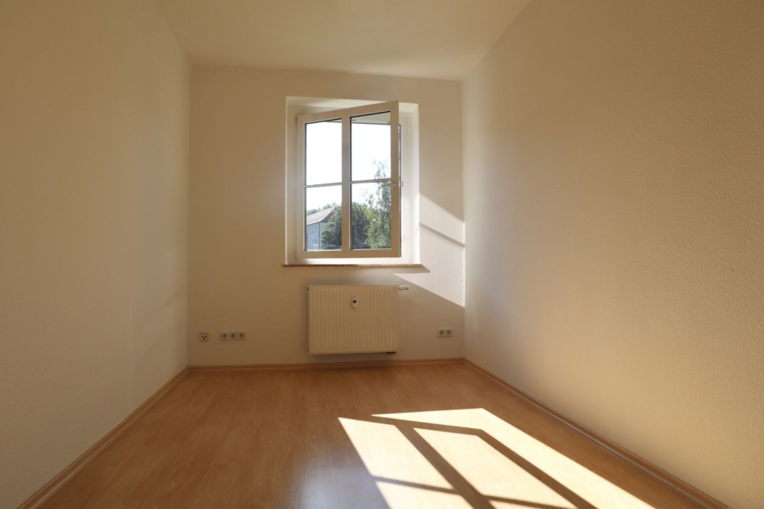 im Lutherviertel • Balkon • in Chemnitz • Tageslichtbad • 3-Raum Wohnung • zur Miete • jetzt anrufen