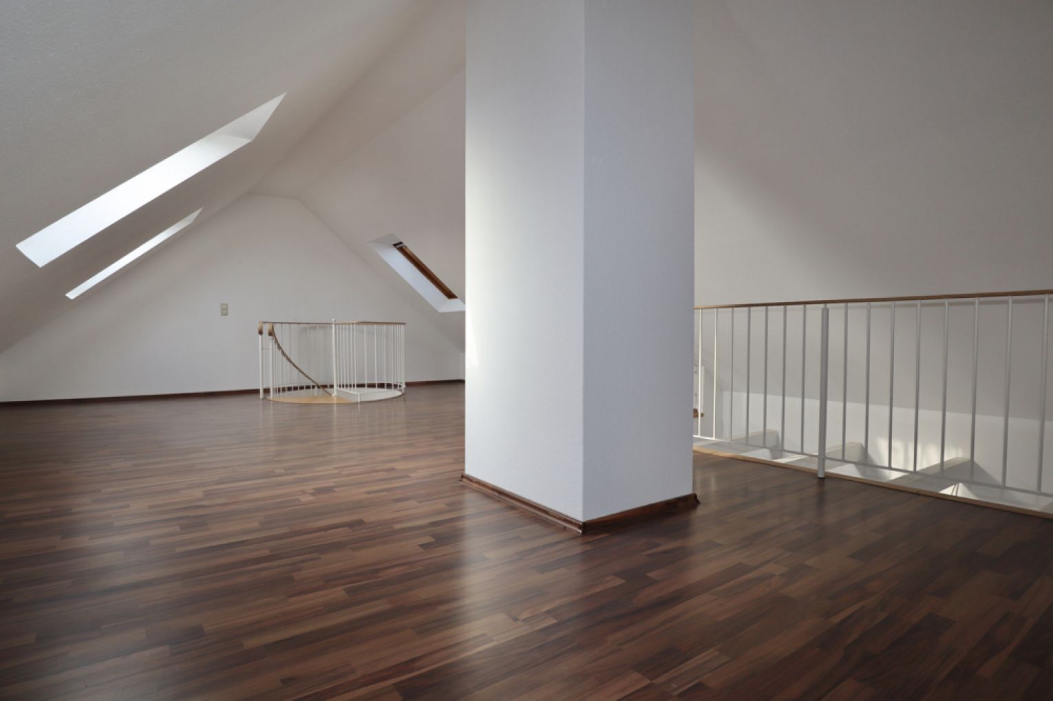 Maisonette • 3-Raum Wohnung • Dachgeschoss • in Chemnitz • Einbauküche • Balkon • schnell anrufen