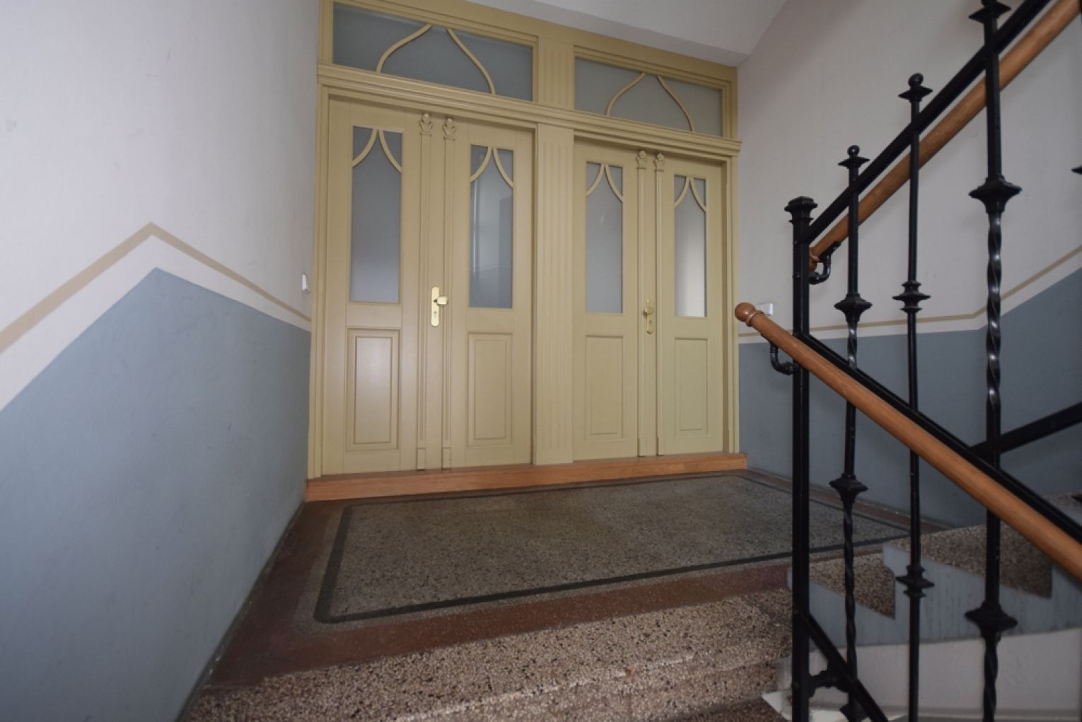 3-Raum Wohnung in Chemnitz • Parkett • Balkon • Wanne • Aufzug • weiße Stil-Türen! • Kulturdenkmal