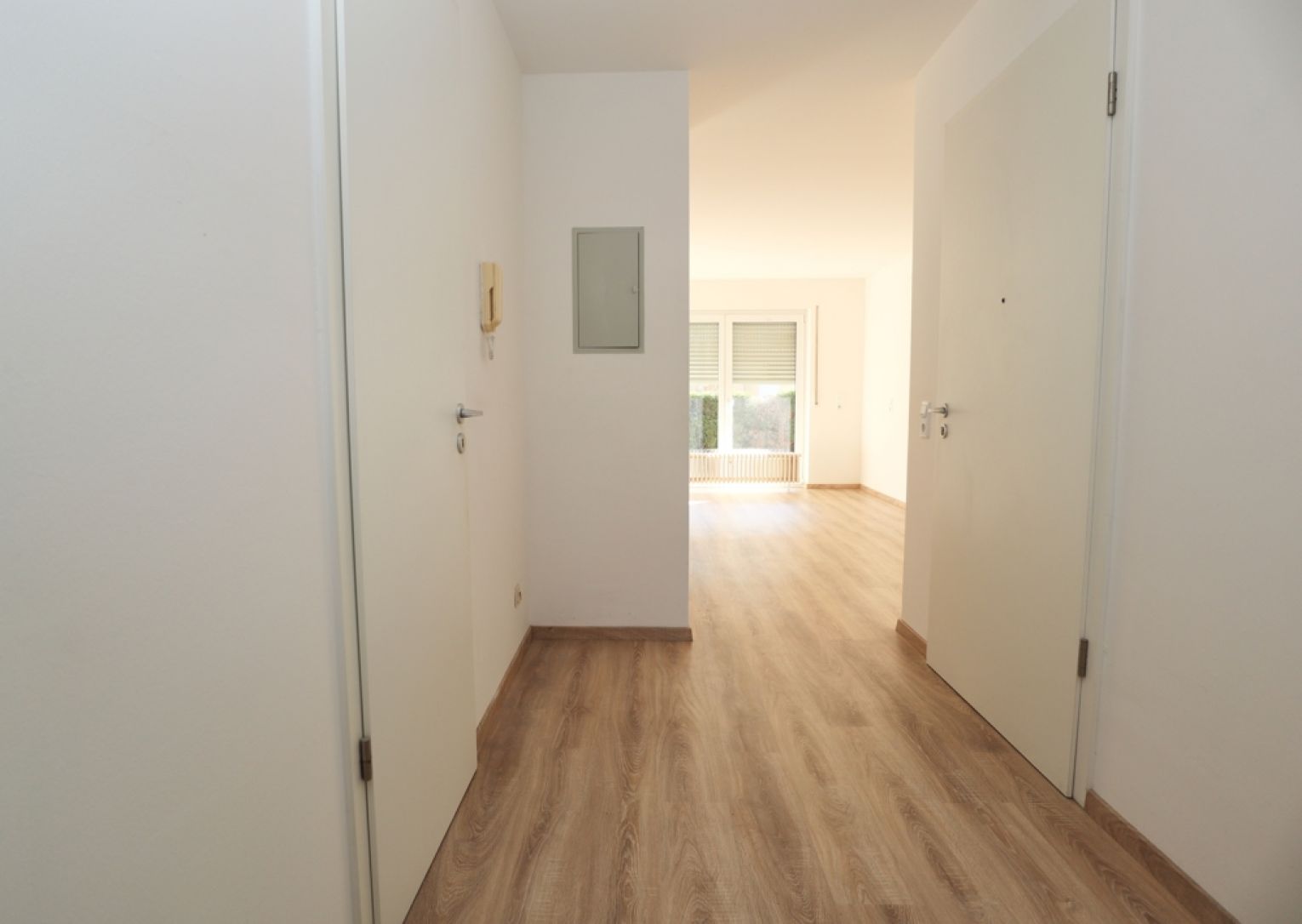 mit Terrasse • 2 Zimmer • Mietwohnung • Küche • TG-Stellplatz • ruhig gelegen • jetzt mieten
