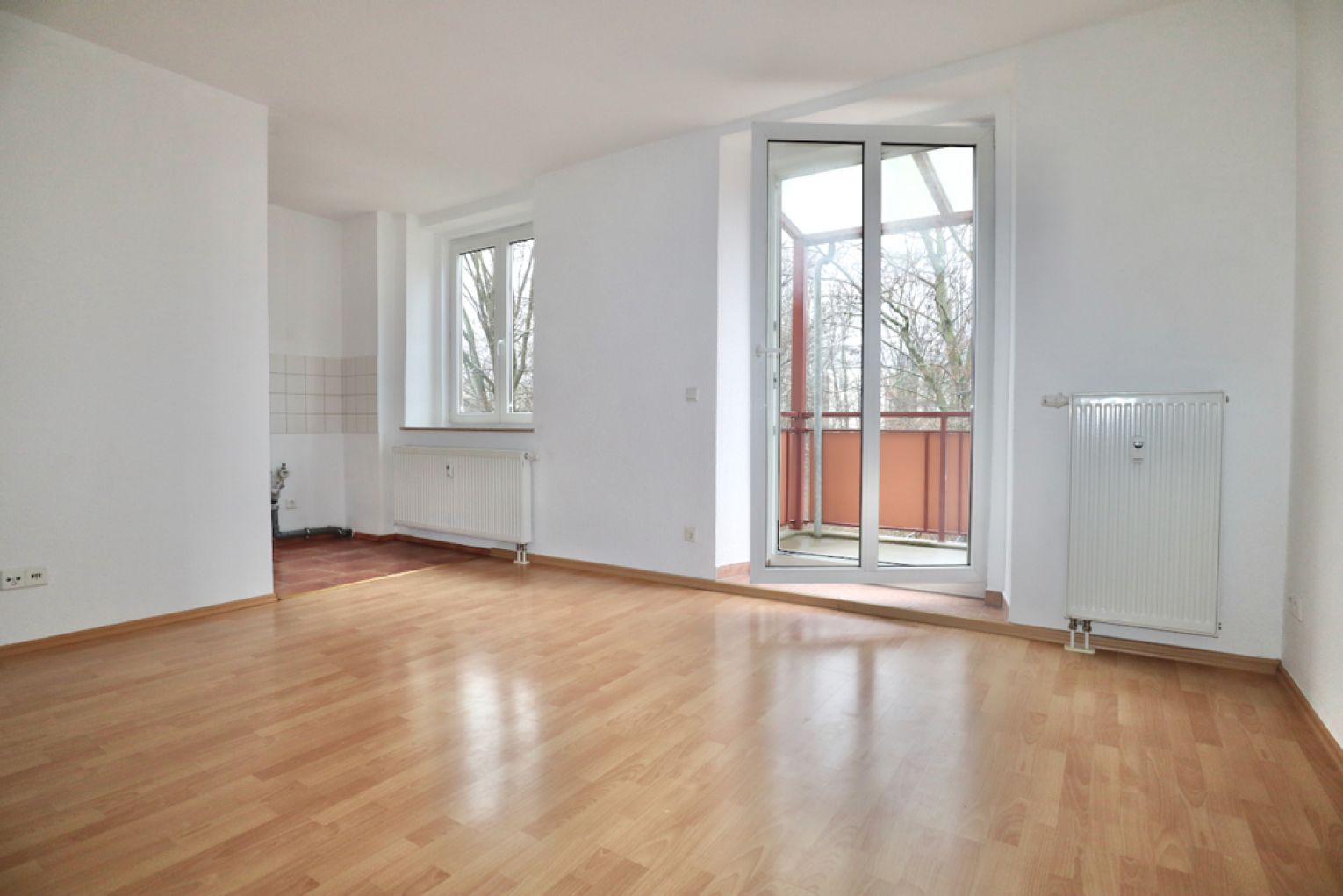 2 Zimmer • mit Balkon • in Chemnitz • Humboldthöhe • zur Miete • mit Einbauküche • jetzt anschauen!