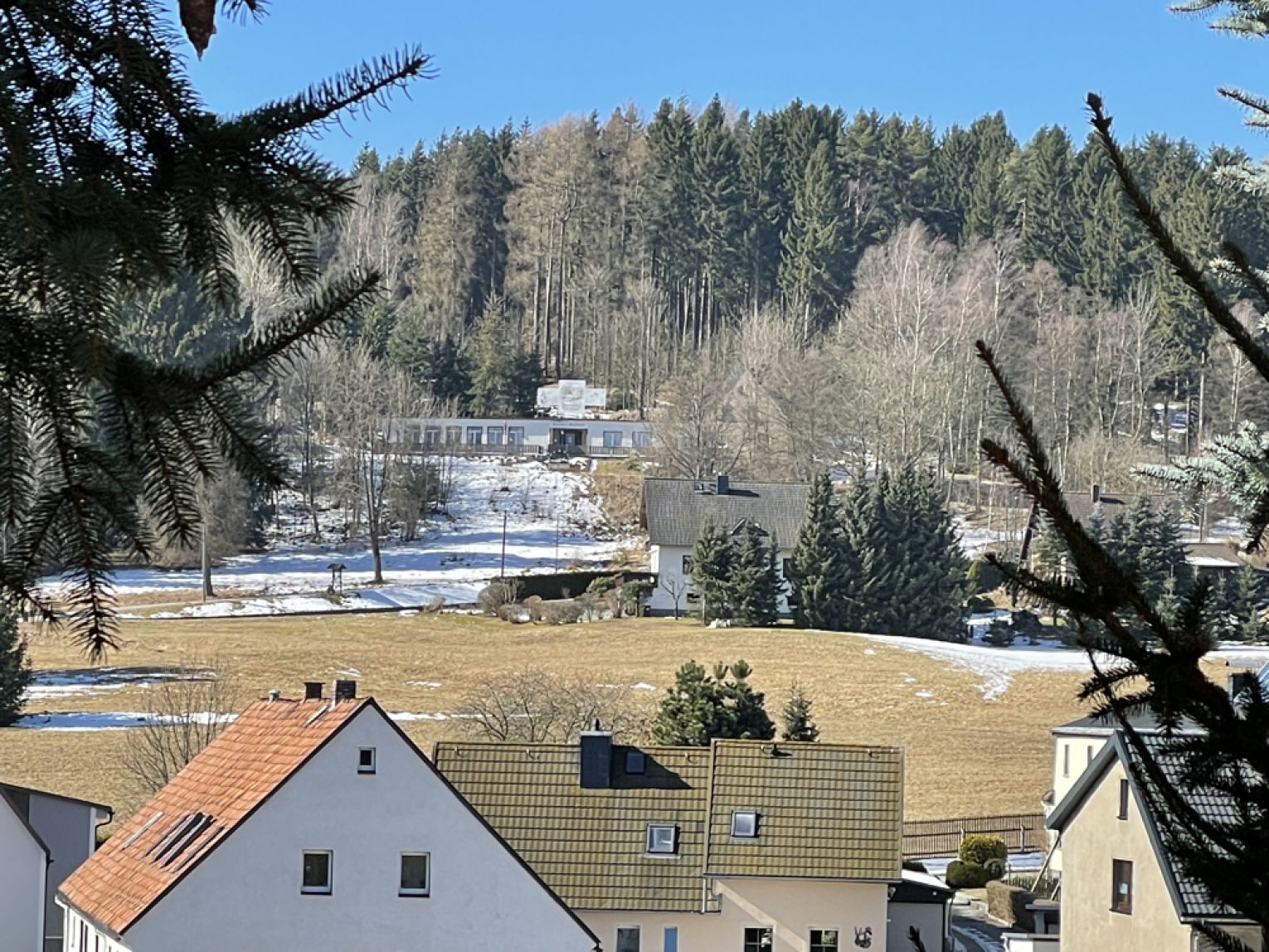 Geyer • Pension • Gastronomie • Stellplätze • 5700 qm Grundstück • mit Einliegerwohnung • TOP Lage