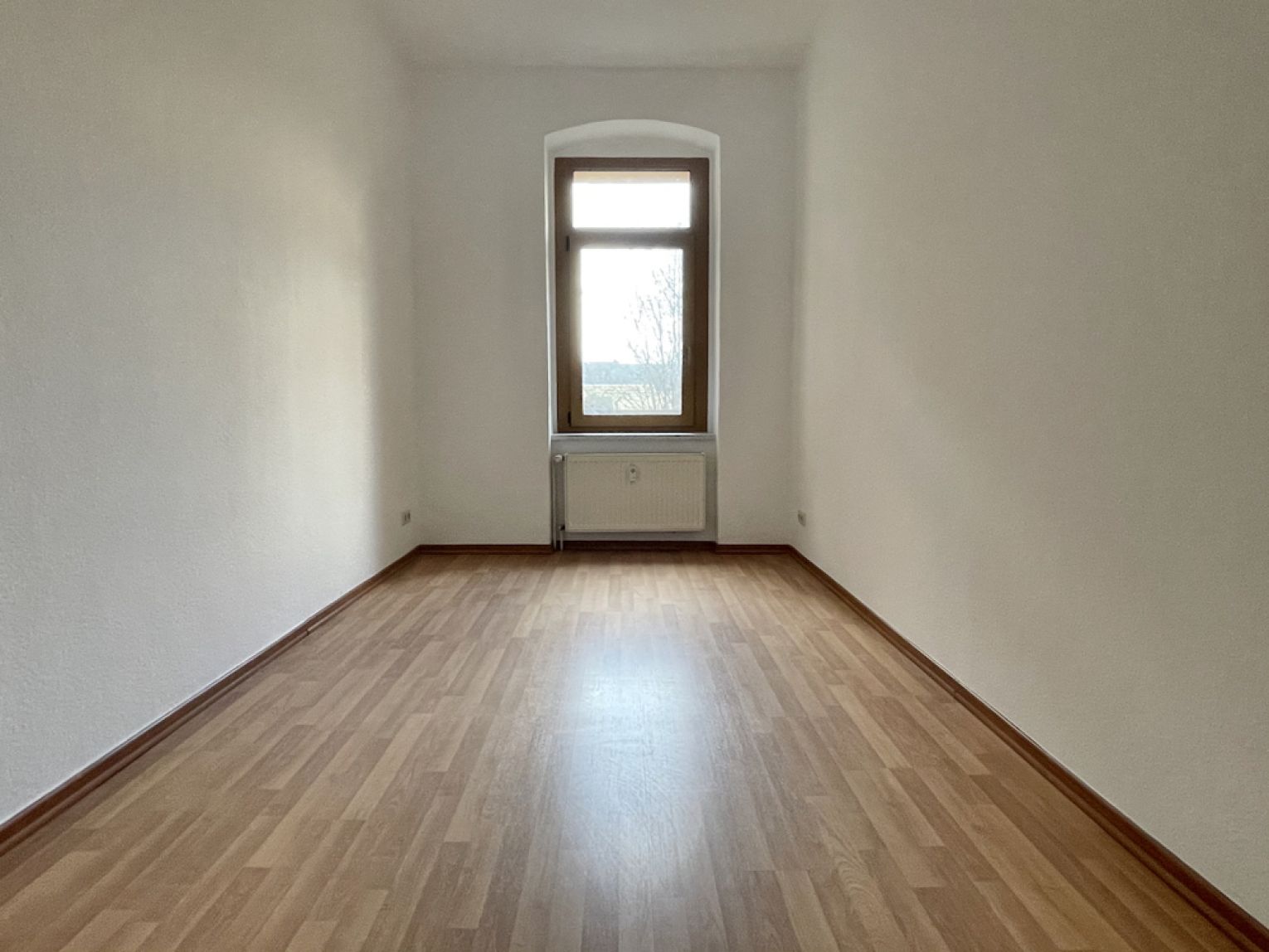 3 Zimmer mit Balkon • Jugendstil • modernes Bad mit Wanne • offene Küche • Sonnenberg • Lift • Miete