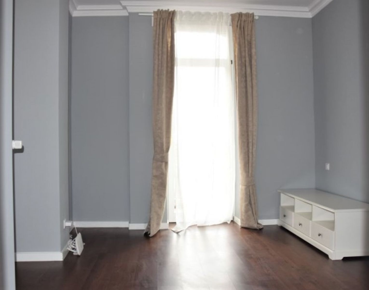 5 Zimmer • Jugendstil • 2 Bäder • große alte Stiltüren • Stuckdecken • Balkon • schnell Termin holen