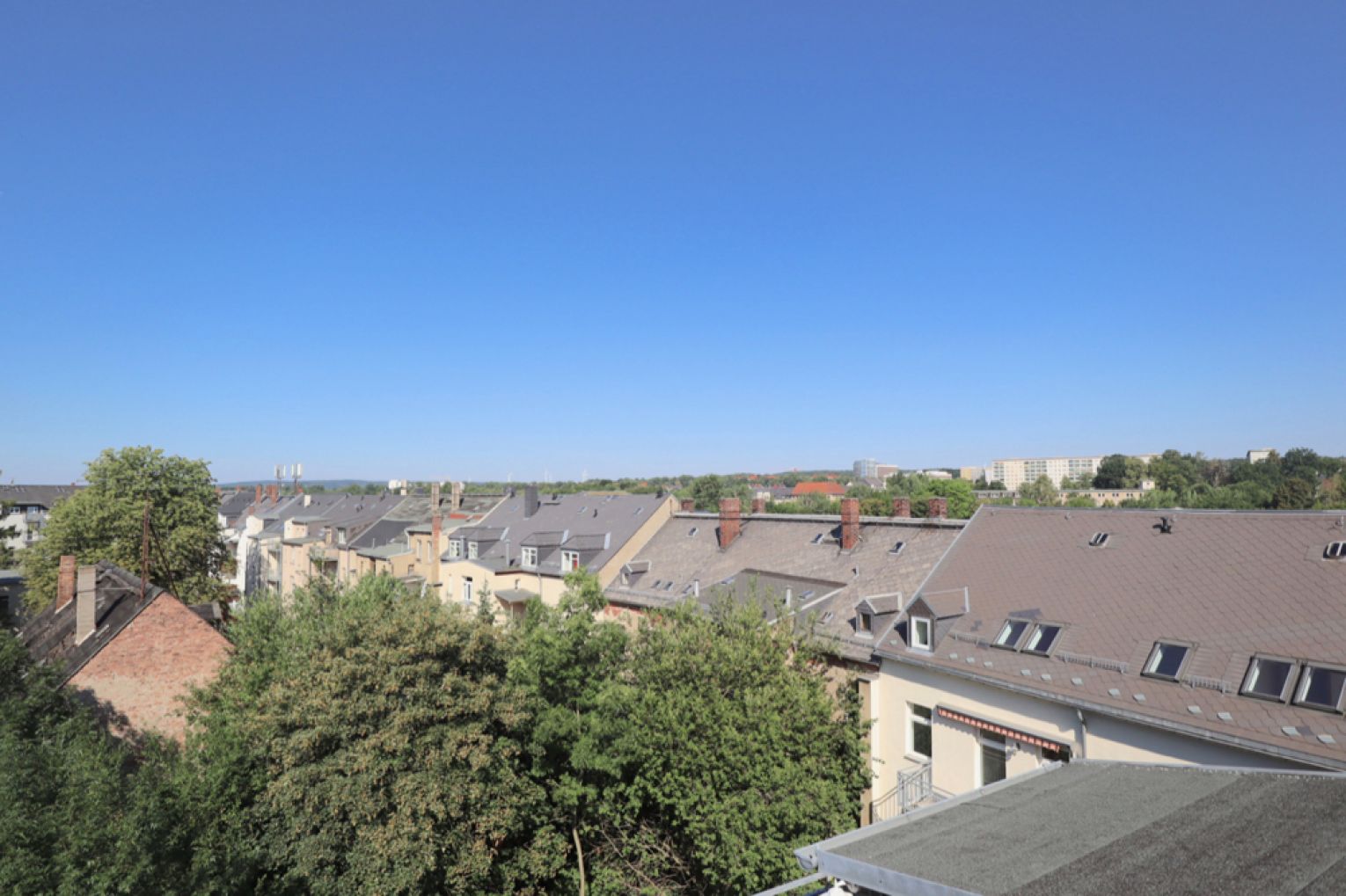 Kaßberg • Dachgeschoss • Maisonette • mit Küche • SCHNELL sein