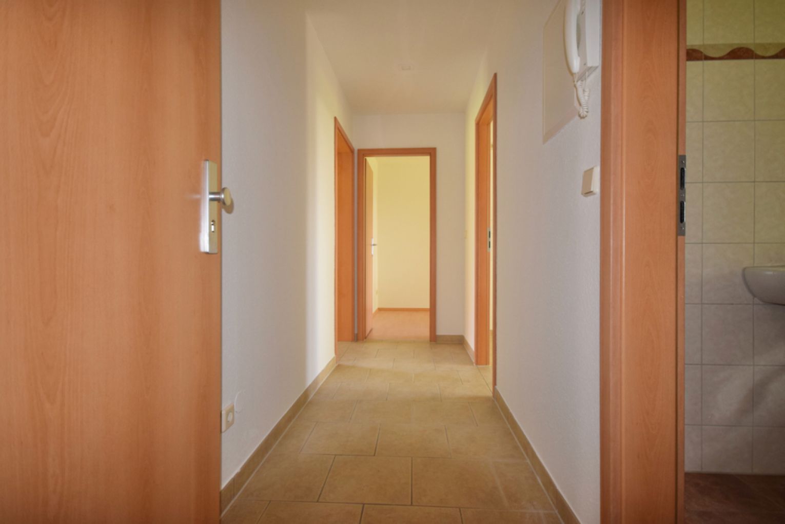 Kompakt • 3-Zimmer • Bad mit Fenster & Wanne • am Heimgarten • Balkon • Top-Preis • Fussbodenheizung - Foto 4