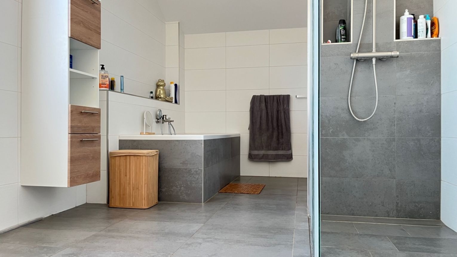 Einfamilienhaus • Neubau KfW 40 • Be-und Entlüftungssystem • 5 Zimmer • EBK • Altchemnitz