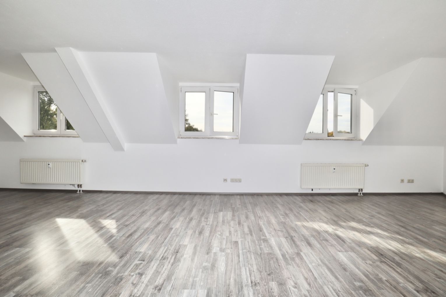 Gablenz • 2-Raum Wohnung • in Chemnitz • Einbauküche • Dachgeschoss • jetzt mieten