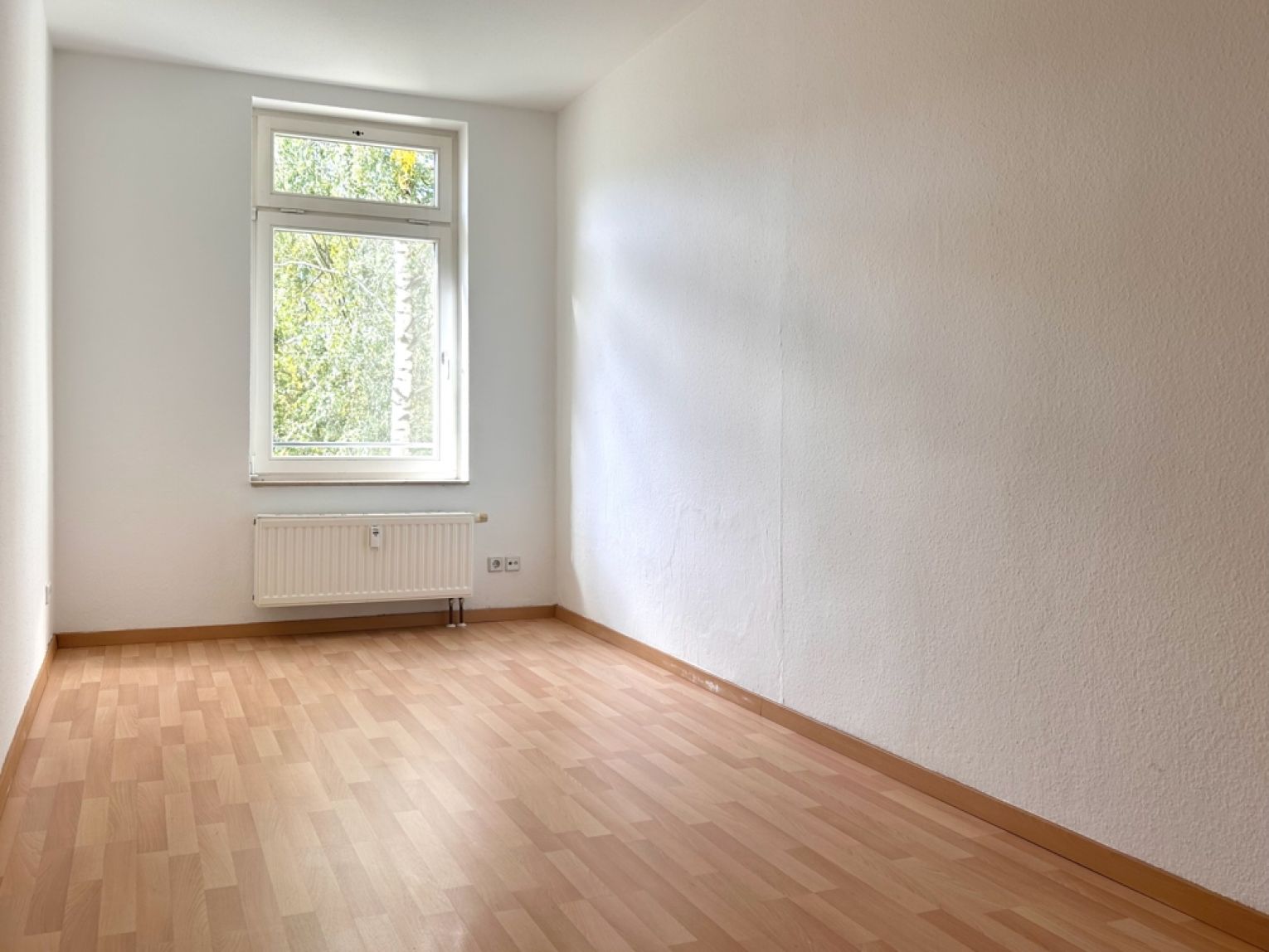 2 Zimmer • Schloßchemnitz • zur Miete • Balkon • Aufzug • jetzt anschauen und mieten