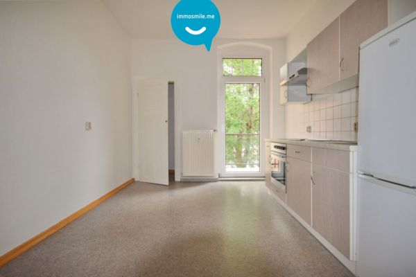 Südbalkon • Einbauküche • Laminat • bad mit Wanne und Fenster • 2-Raum Wohnung in Chemnitz • Mieten!
