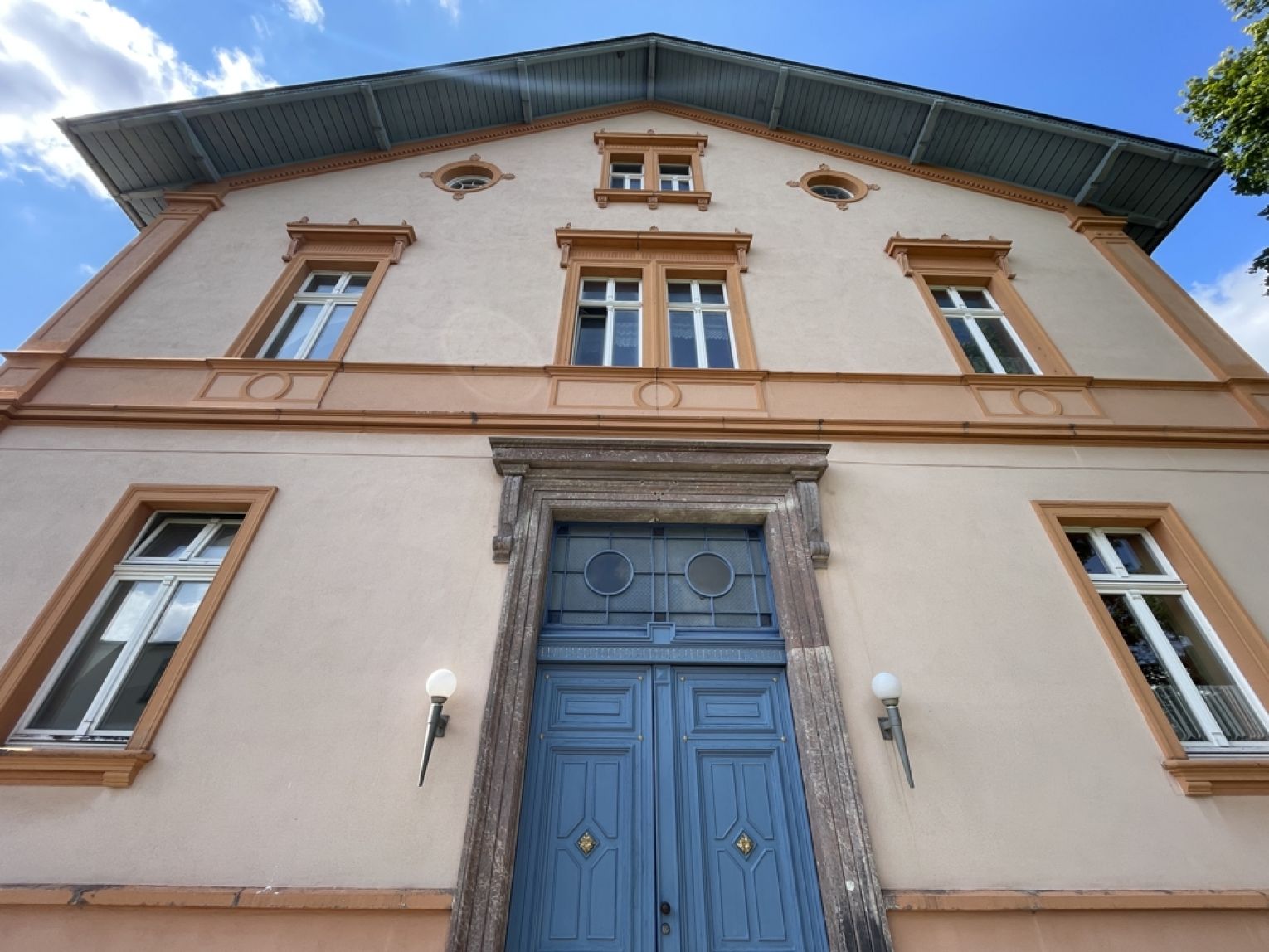 Investition im Erzgebirge • Stadtvilla • 6 Wohnungen • 523 qm WFL • Stellplätze • ruhige Lage