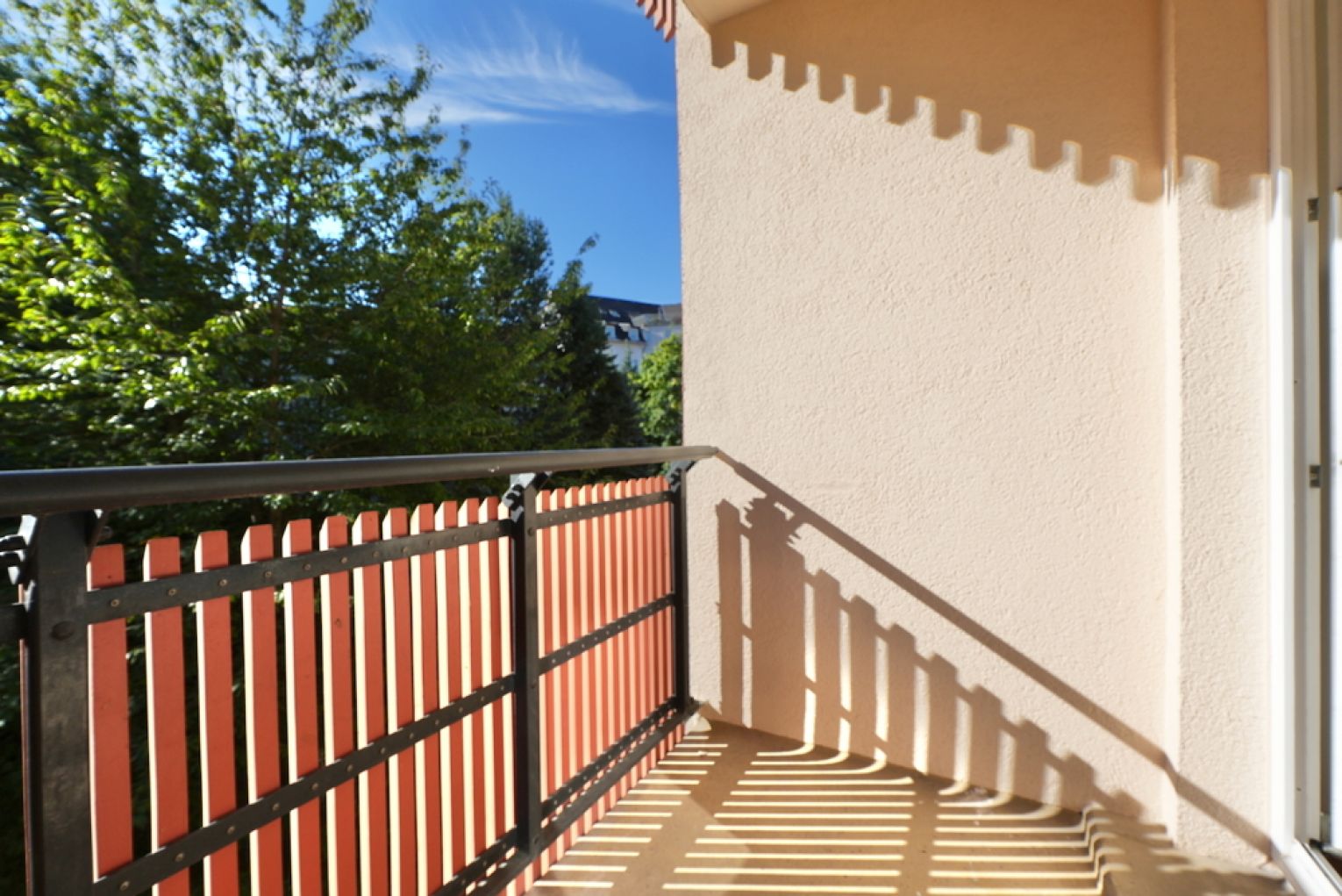 3 Zimmer • zur Miete • mit Balkon • Einbauküche • im Lutherviertel • in Chemnitz • schnell sein!