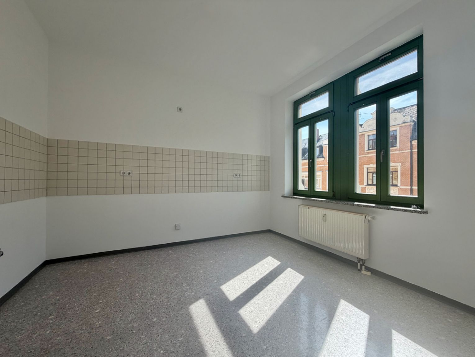 3 Zimmer • mit Balkon • Bad mit Wanne und Dusche • auf dem Schloßberg • zur Miete • in Chemnitz