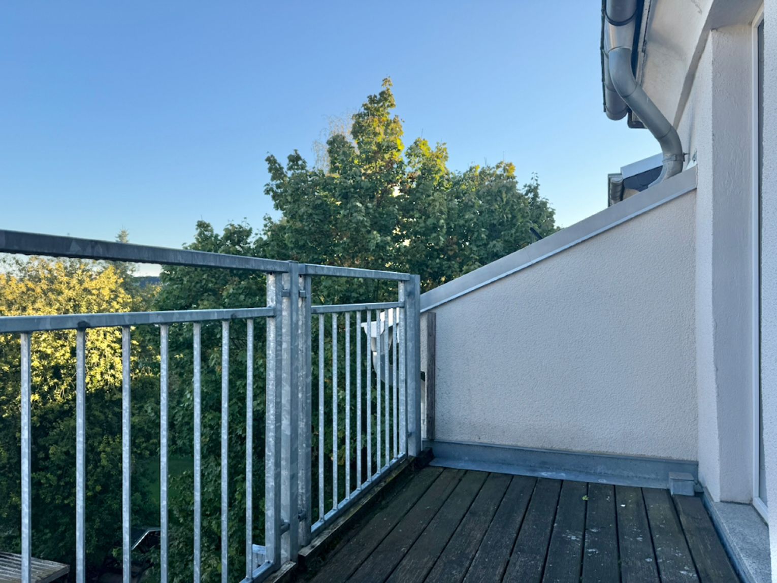 2 Zimmer • Balkon • Dachgeschoss • in Chemnitz • modern und neu • schnell sein und direkt mieten!