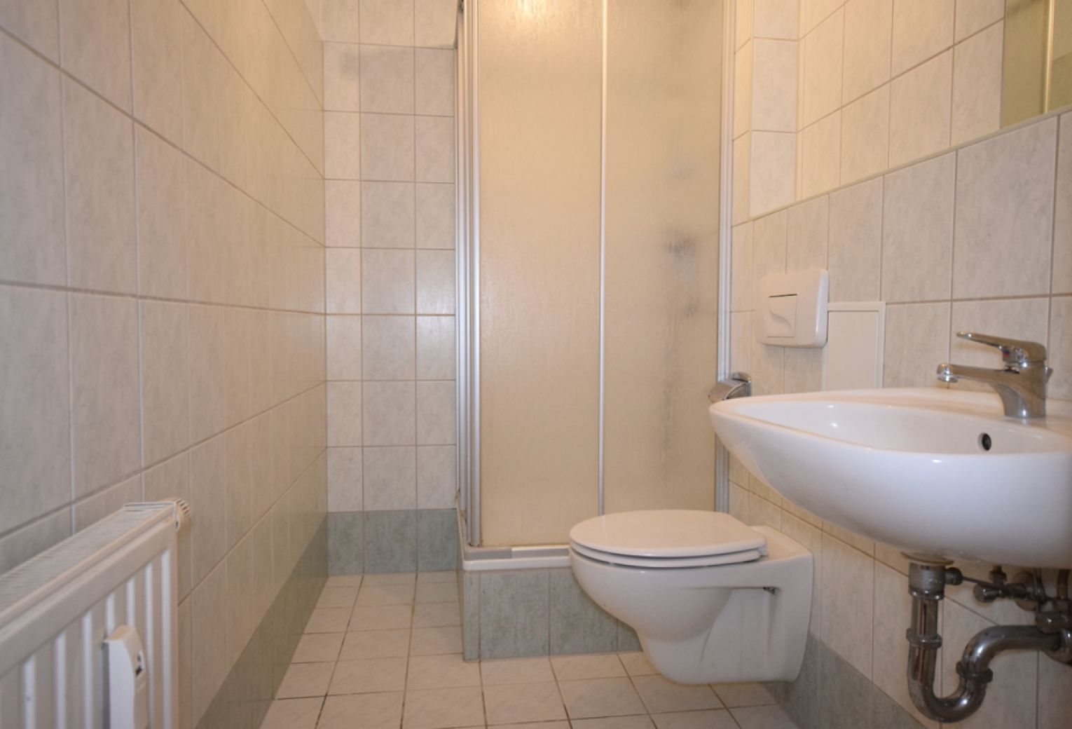2-Zimmer • Mieten • Chemnitz • Einbauküche • ruhige Lage • Laminat • Dusche • gleich Termin machen