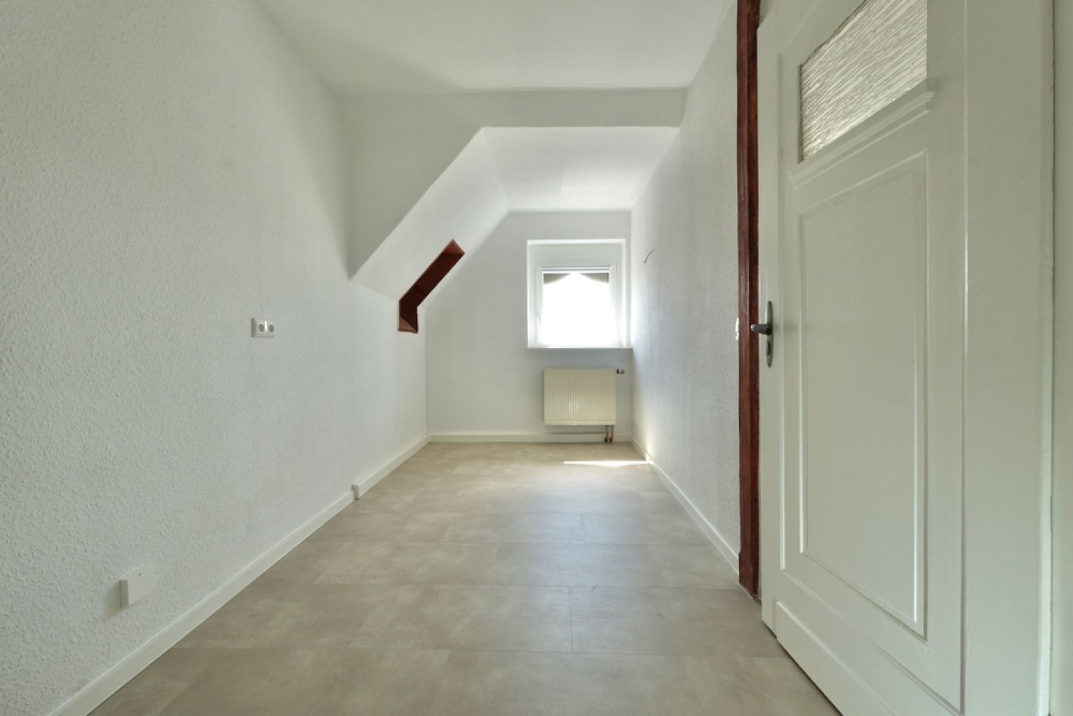 2-Raum Wohnung • Dachgeschoss • Chemnitz • Kaßberg • Tageslichtbad • ruhige Lage • jetzt mieten