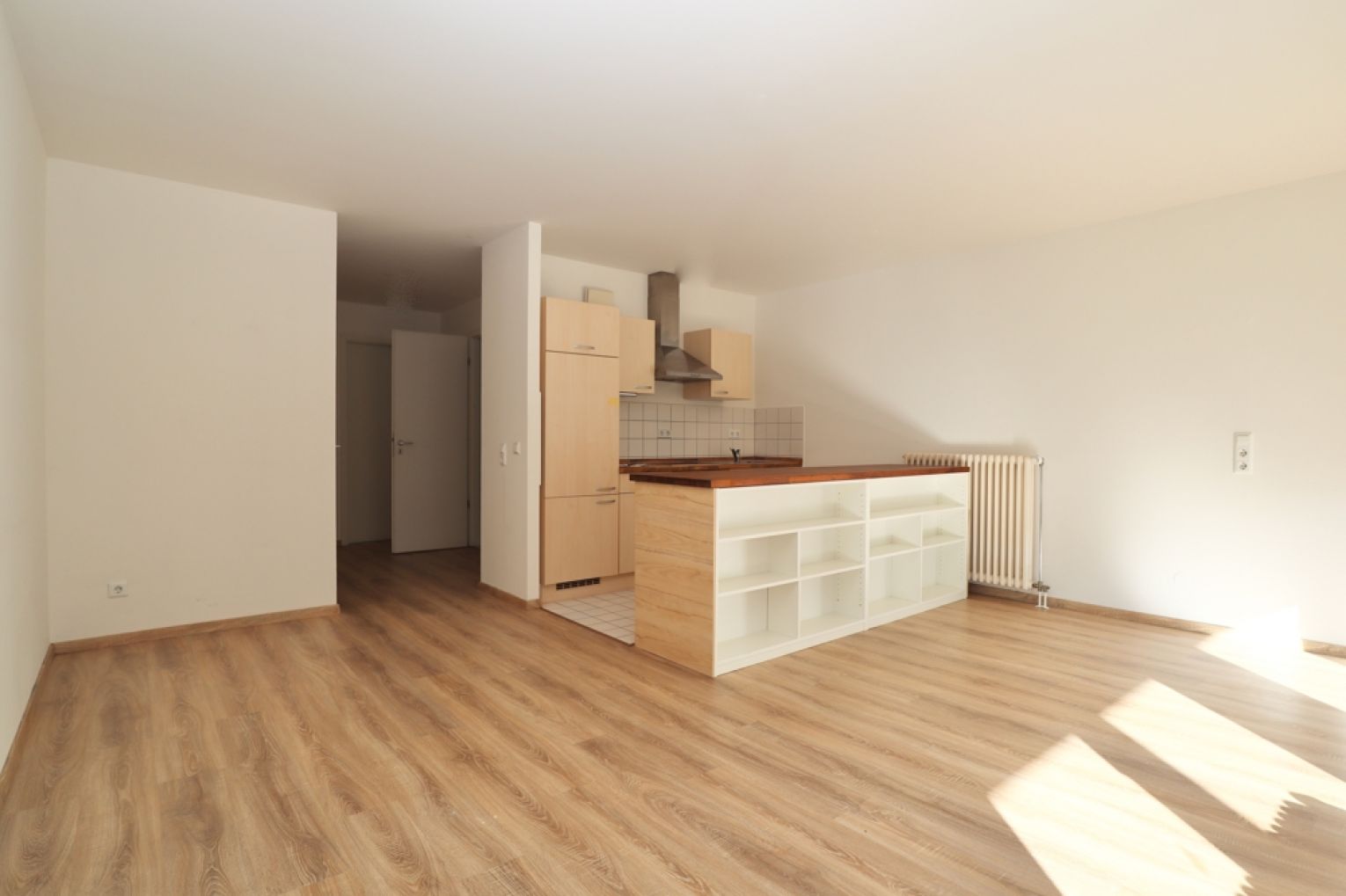 mit Terrasse • 2 Zimmer • Mietwohnung • Küche • TG-Stellplatz • ruhig gelegen • jetzt mieten