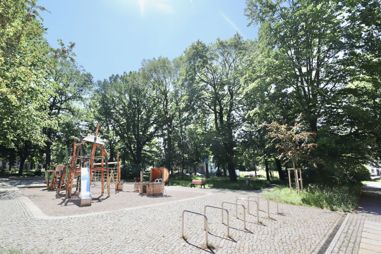 2 Zimmer • mit Balkon • neu saniert • Einbauküche möglich • Stellplatz • in Chemnitz • zur Miete