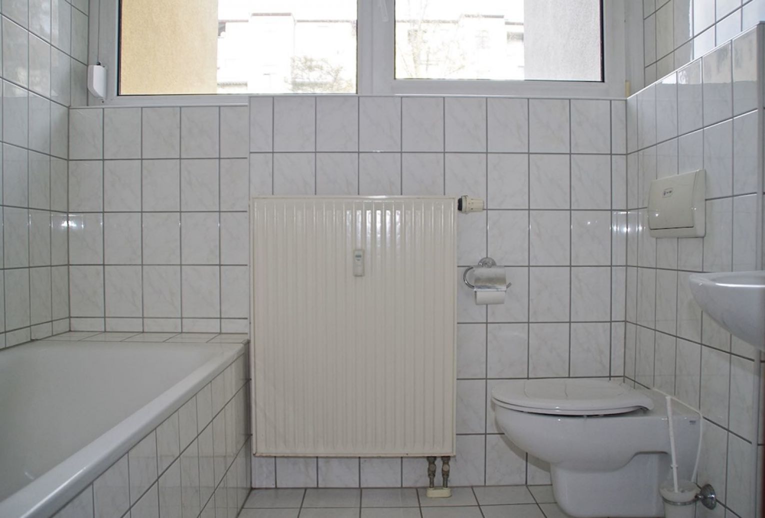 1-Raum-Apartment • Schlosschemnitz • Pantry-Küche • Balkon • modernes Laminat • TOP!