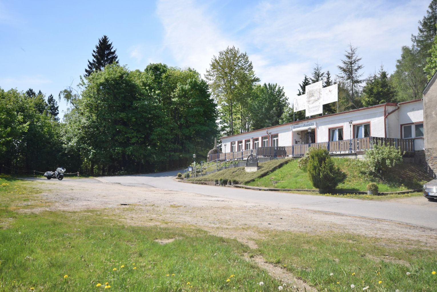 Geyer • Pension • Gastronomie • Stellplätze • 5700 qm Grundstück • mit Einliegerwohnung • TOP Lage