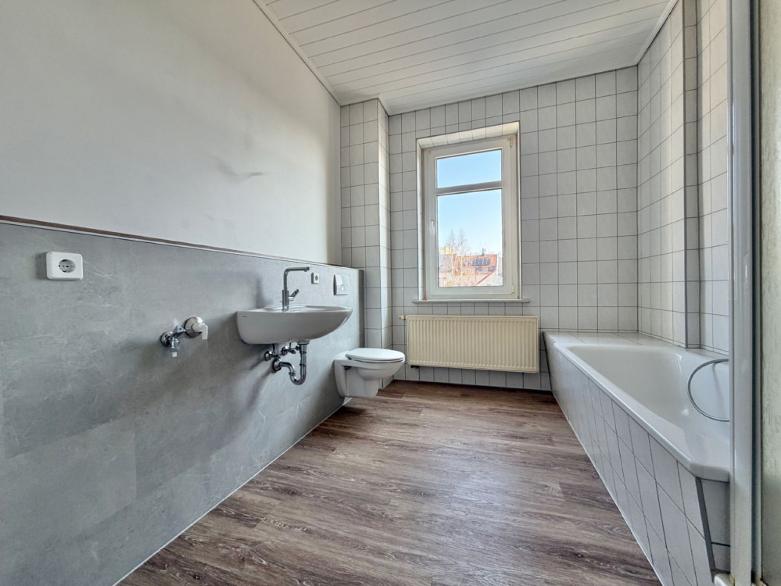 Wohnen • und Gewerbe • Hohenstein-Ernstthal • selbst nutzen • und / oder vermieten • jetzt kaufen!