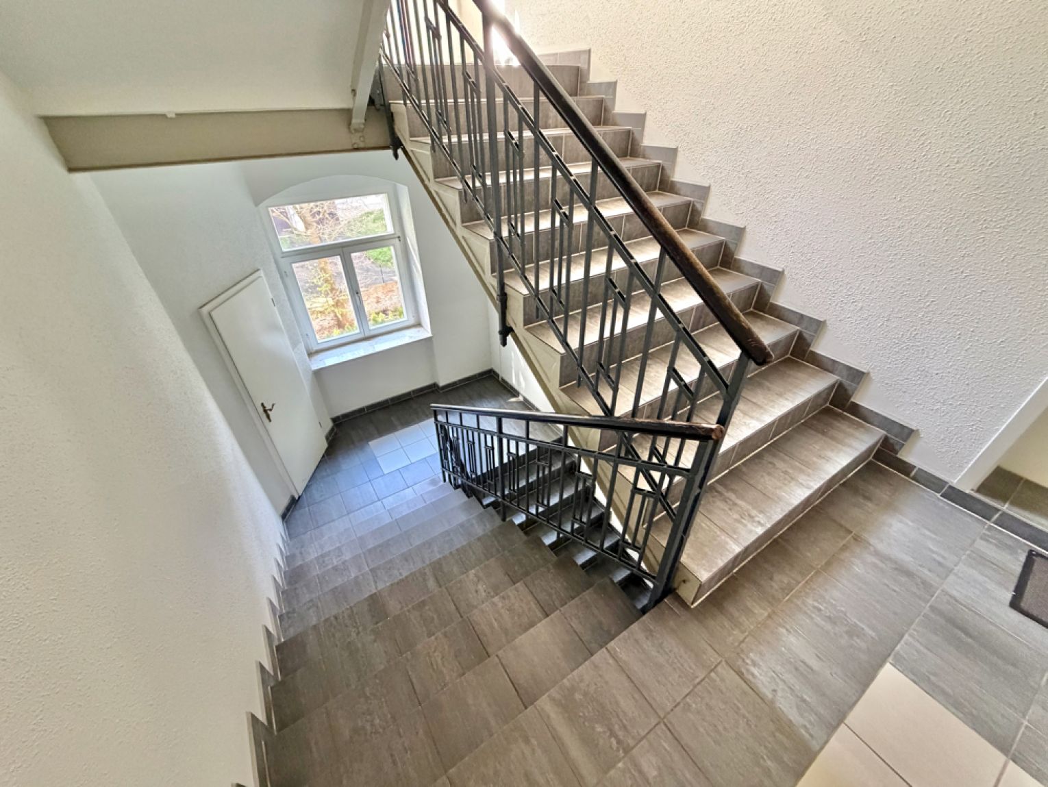 Eigentumswohnung • in Chemnitz • auf dem Kaßberg • vermietet • 2 Zimmer • mit Balkon • zum Kauf