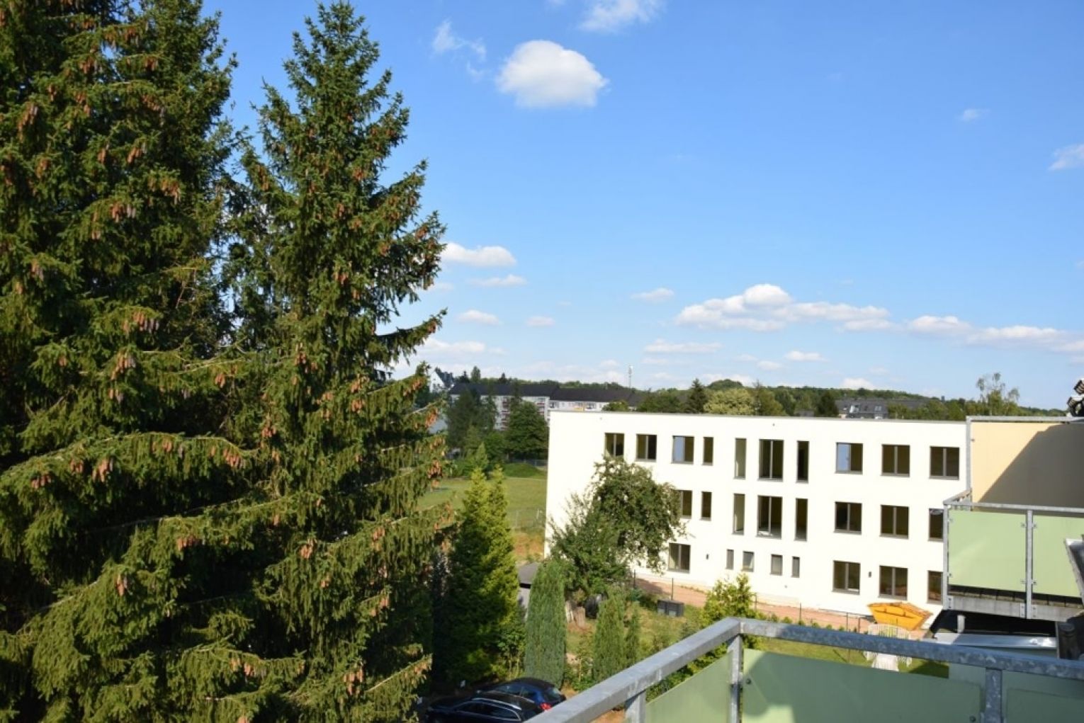 3-Zimmer Wohnung in Chemnitz • Balkon • Maisonette • Wanne • Laminat • schnell sein lohnt sich