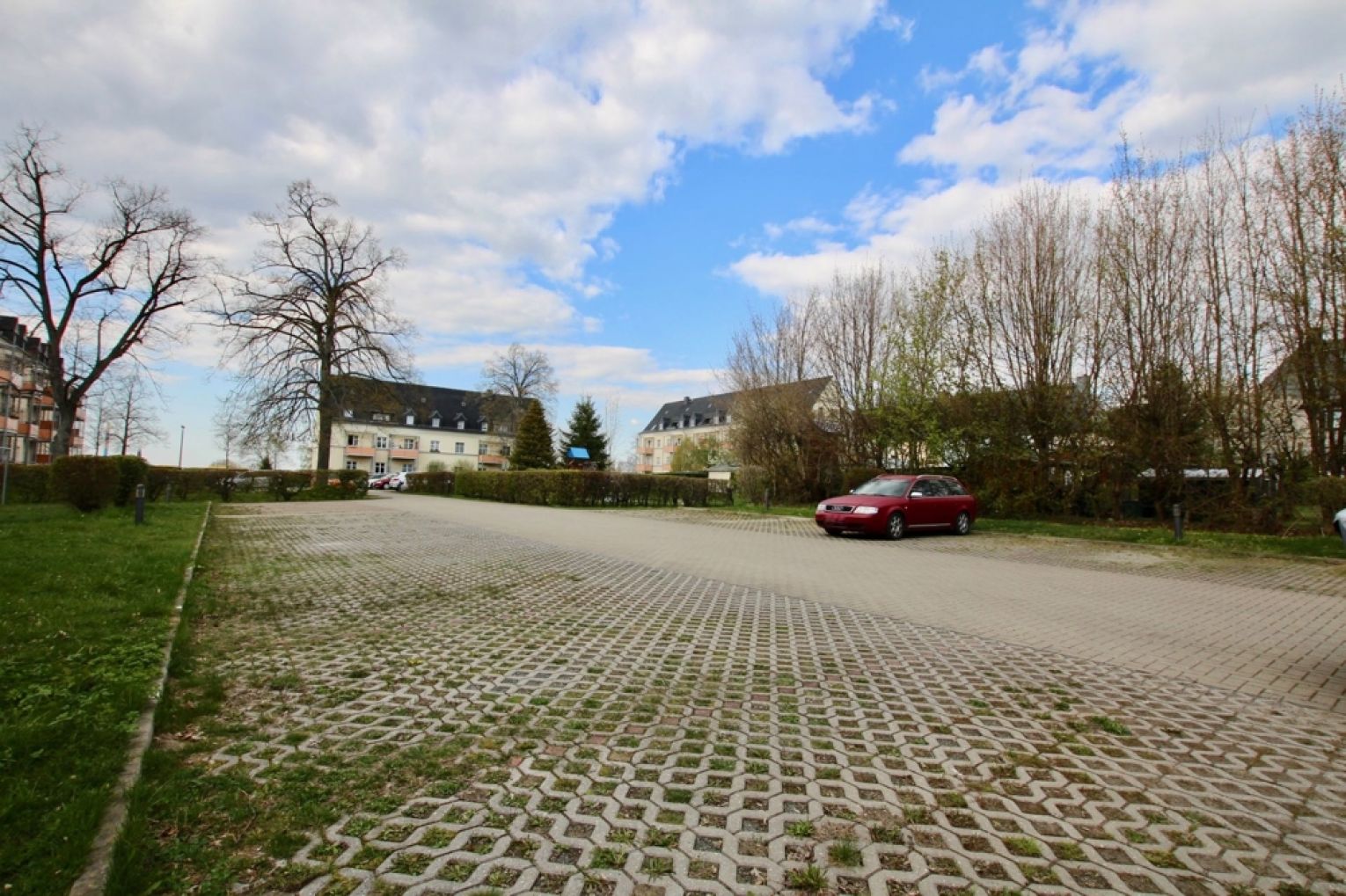 3-Raum Wohnung • Gablenz • Dachterrasse • Stellplatz • Tageslichtbad • Dachgeschoss • jetzt anrufen