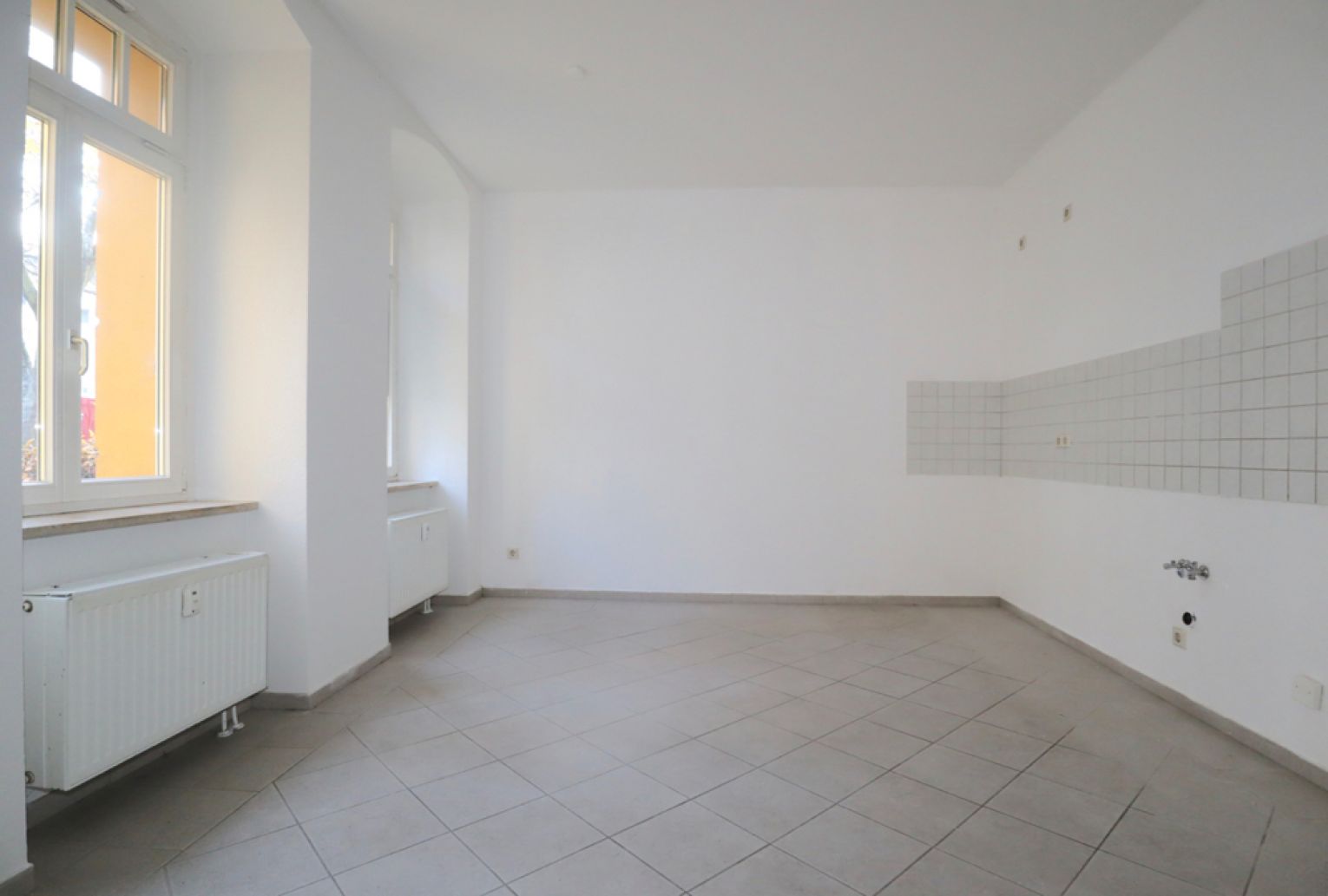 Kaßberg • mit XXL-Balkon • 3 Zimmer • im Erdgeschoss • gleich anschauen!