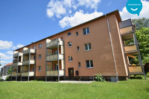 am Heimgarten • 2 Zimmer • Balkon • Laminat • Tageslichtbad mit Wanne • gedämmte Fassade!