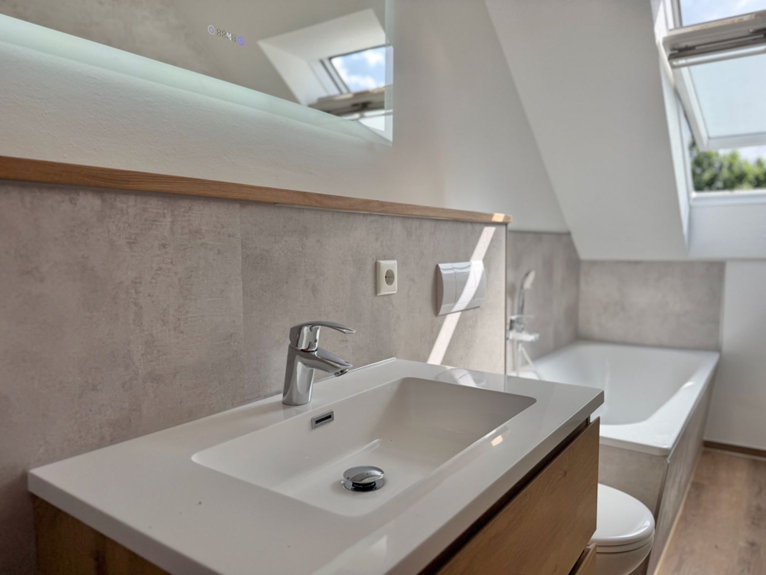 NEU! • Eigentumswohnung • 2 Zimmer • NEUES BAD • mit Balkon • in Chemnitz • JETZT KAUFEN!