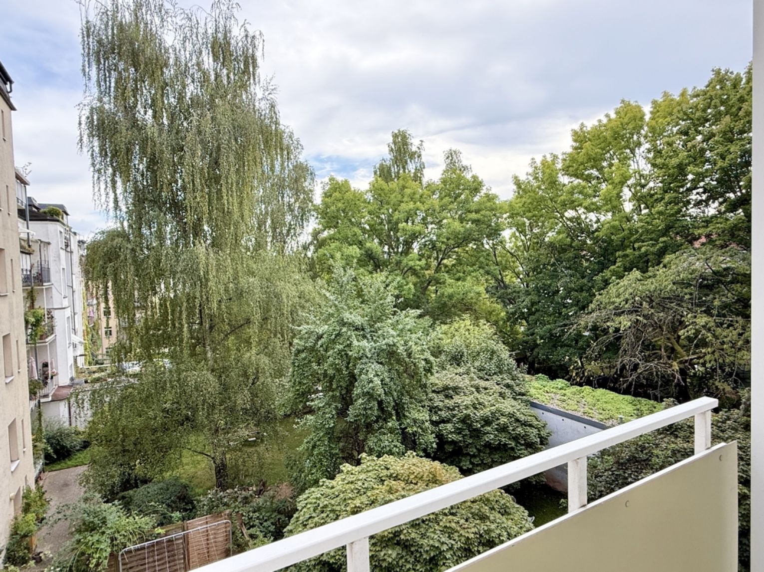 Wintergarten • 2-Raum-Wohnung • Balkon • Laminat • Bad mit Wanne & Dusche • Kaßberg • Termin machen!