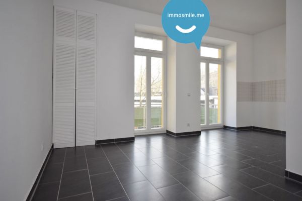 tolles Ambiente • Fussbodenheizung • 2 Zimmer • Sonnenbalkon • Laminat • historische Elemente • TOP!