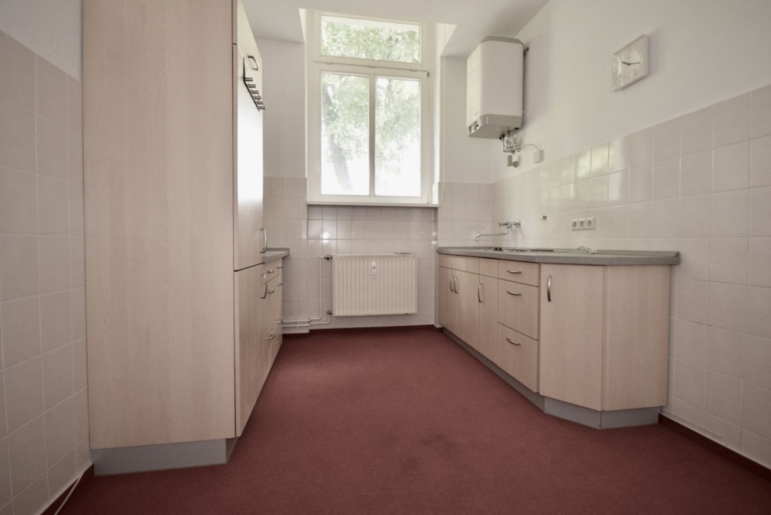 Gewerbeeinheit • 104qm • gepflegter Zustand • Einbauküche • in bekanntem Ärztehaus • 5 Raum