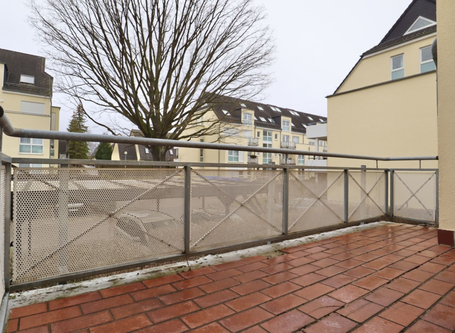 Stellplatz • Röhrsdorf • 2-Raum Wohnung • Balkon • Tageslichtbad • in Chemnitz • jetzt anrufen