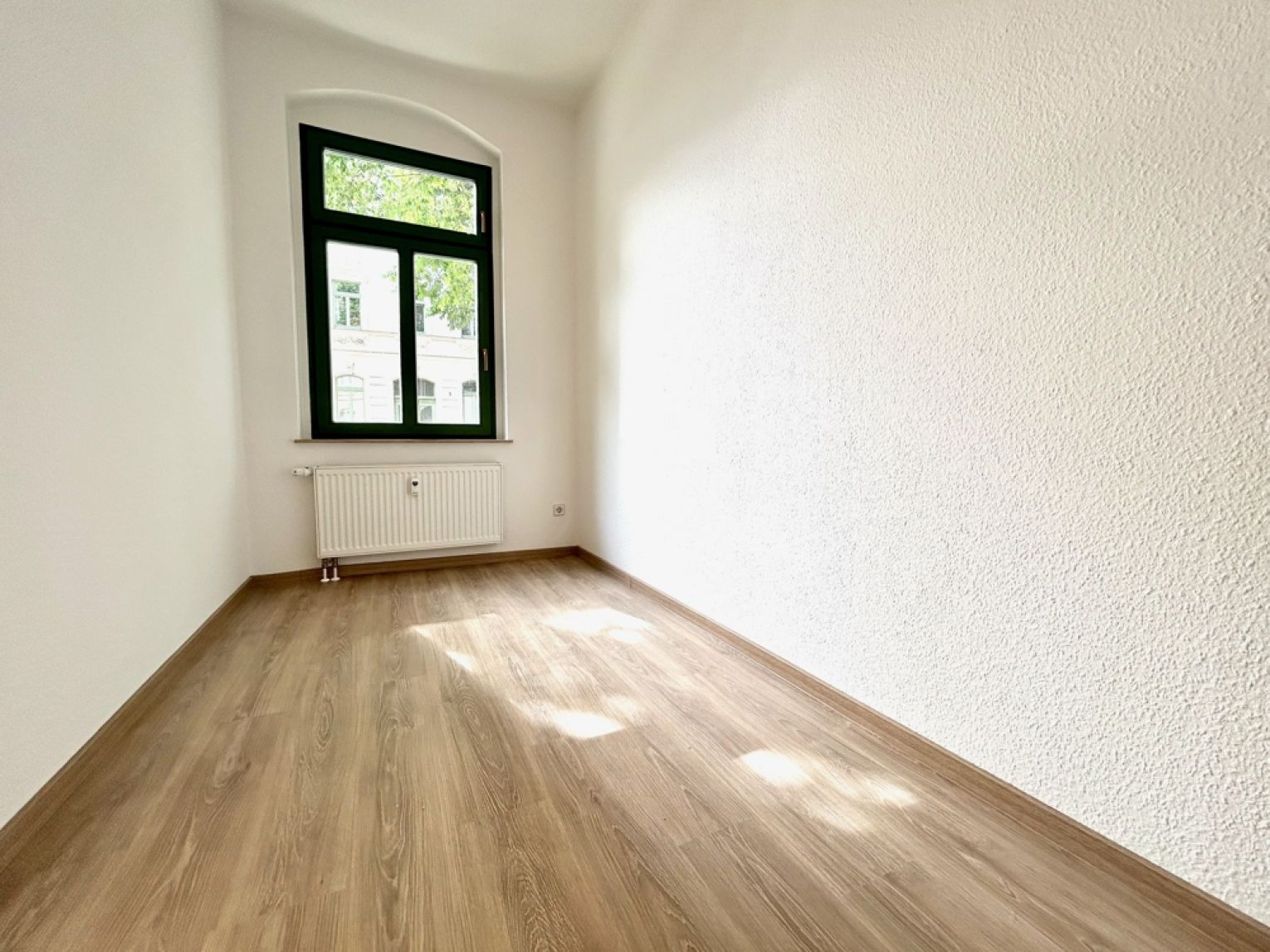 2-Raum Wohnung • in Chemnitz • Wanne • Erdgeschoss • Sonnenberg • Küche • jetzt anrufen