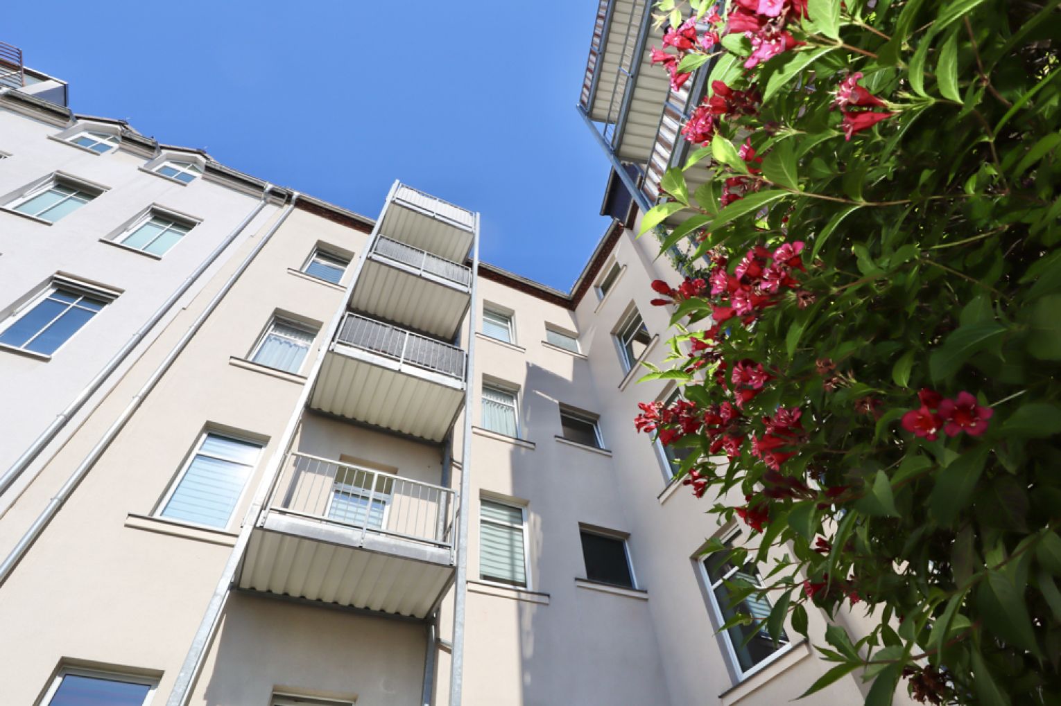 Dachgeschoss • Chemnitz • 2-Raum Wohnung • Schloßchemnitz • Südbalkon • Einbauküche • jetzt anrufen