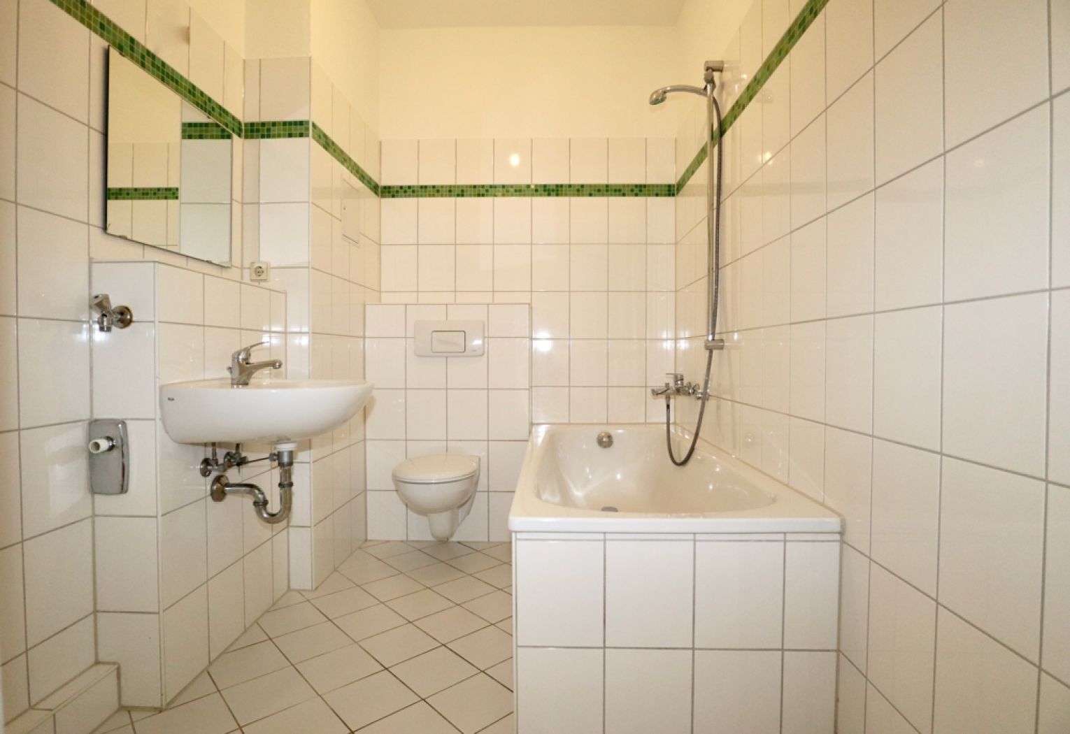 3-Raum Wohnung • Kaßberg • in Chemnitz • Kaltmietfrei • Wanne • Einbauküche • jetzt anrufen