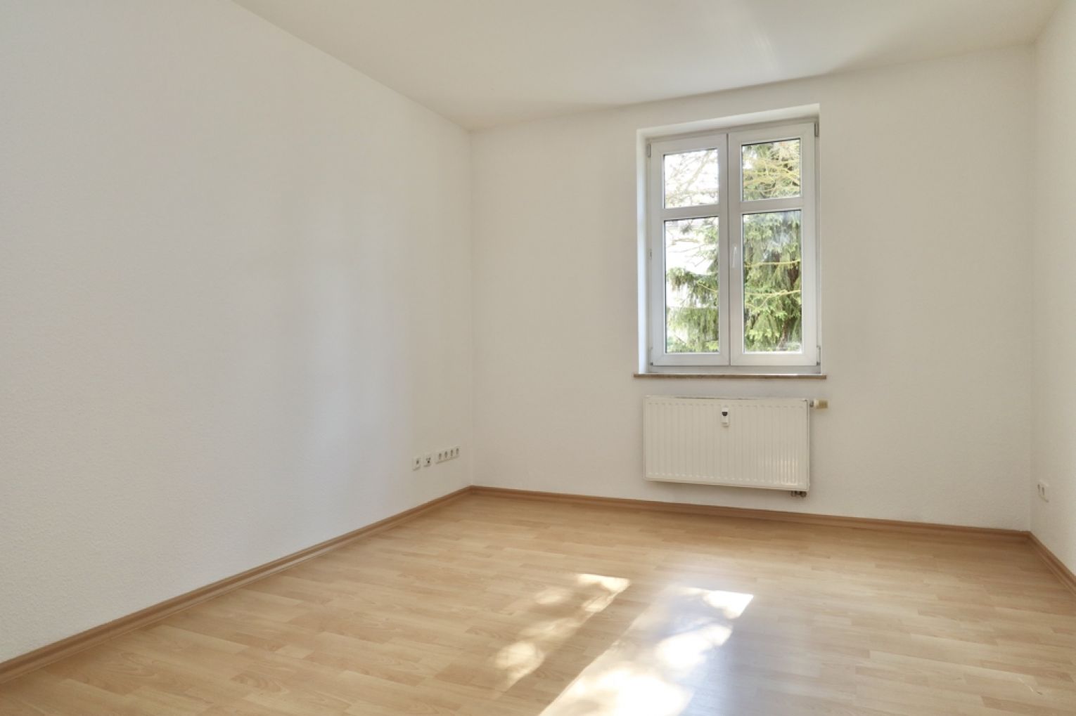 Terrasse • 3-Zimmer Wohnung • Balkon • Erdgeschoss • Chemnitz • Tageslichtbad • Gablenz