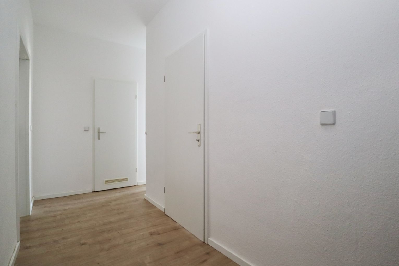 Einbauküche • 2-Raum Wohnung • mit Balkon • in Gablenz • ruhige Lage • jetzt anrufen