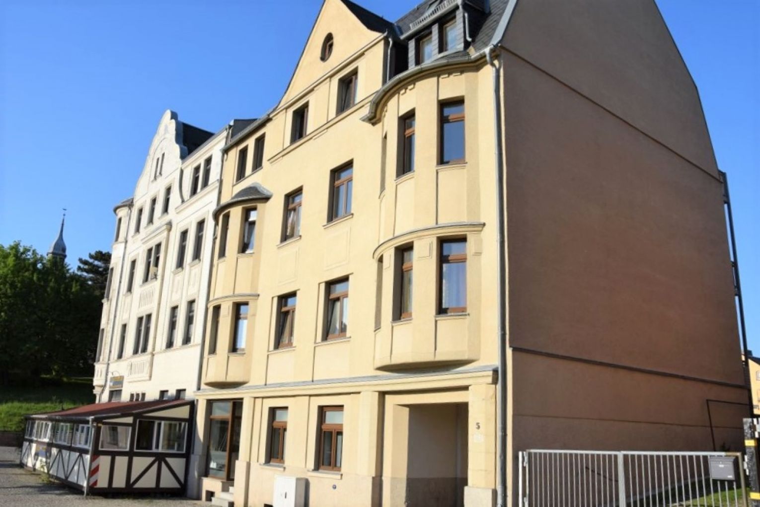 3-Zimmer • Limbach-Oberfrohna • zentrumsnah • mit Balkon • Laminat • Stellplätze • jetzt mieten!