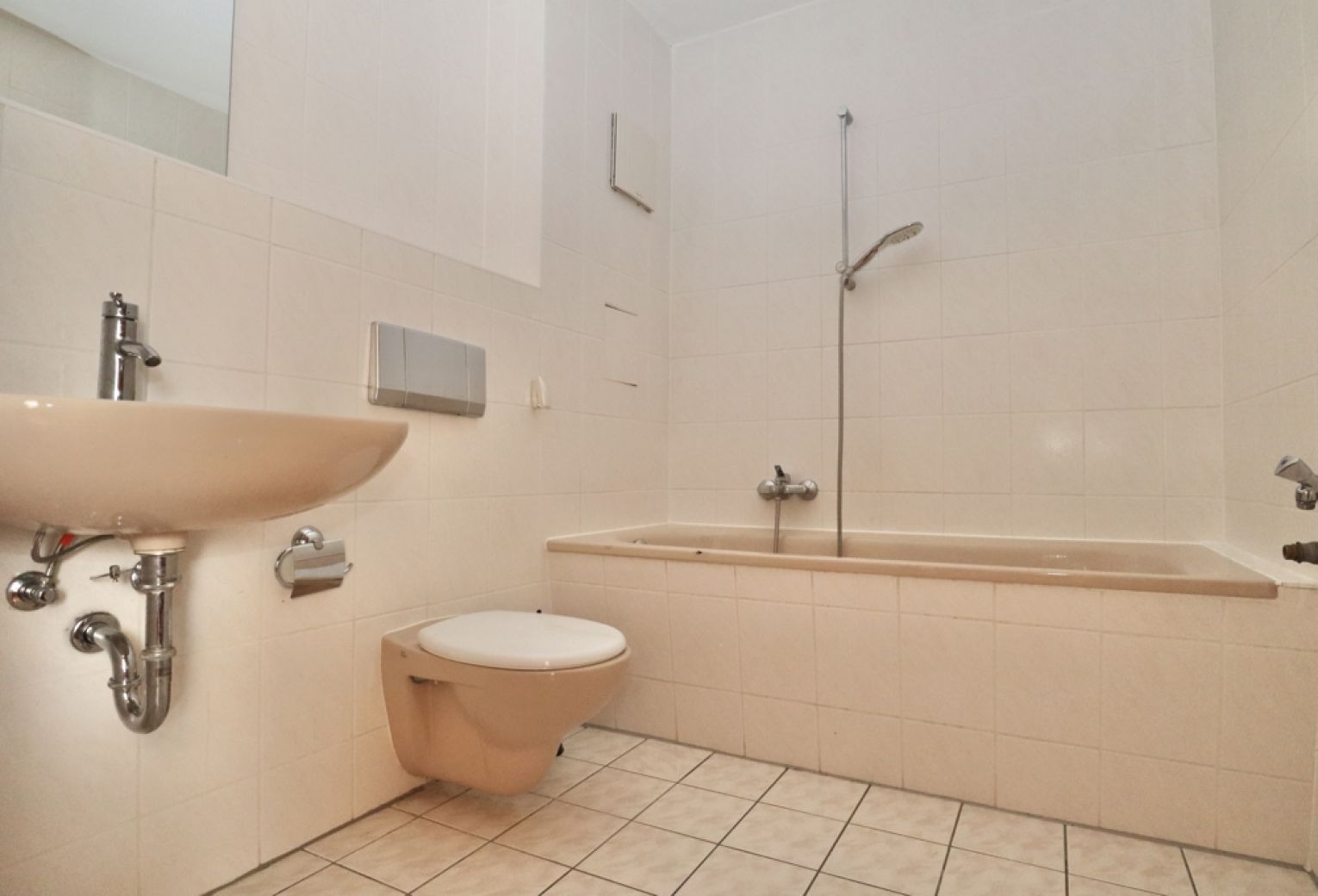 1- Zimmer • Balkon • Einbauküche • Studentenwohnung • Lutherviertel • in Chemnitz • jetzt mieten