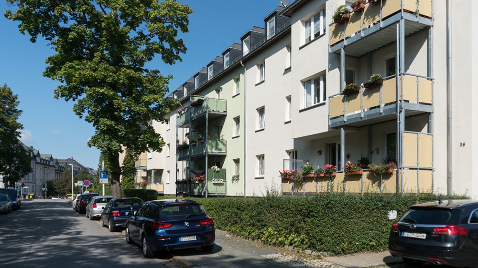 4 Zimmer • ruhige Lage • neues Bad mit Wanne & Dusche • Balkon • Laminat •  • TOP • Mieten