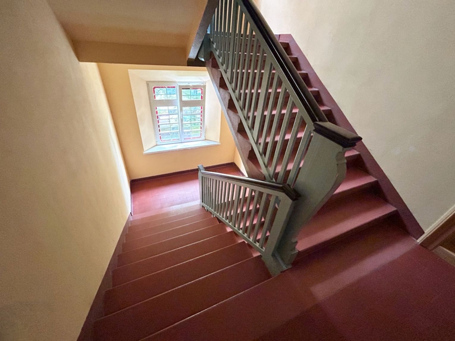 2-Raumwohnung • offene Küche • Einbauküche • Kaßberg • Balkon • zur Miete