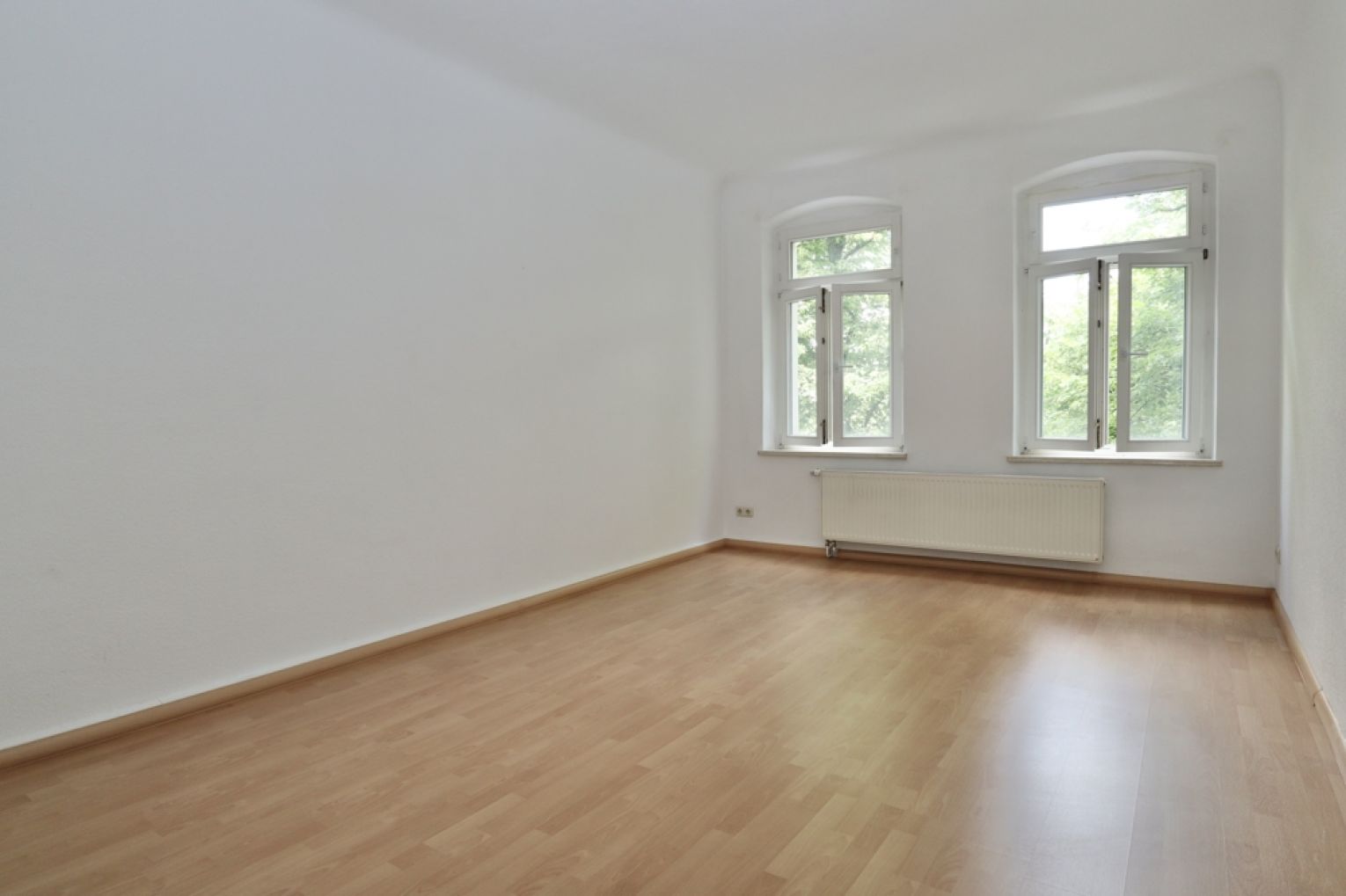 2-Raum Wohnung • zur Miete • großer Balkon • Wanne • Altbau • Chemnitz • Hilbersdorf • jetzt anrufen