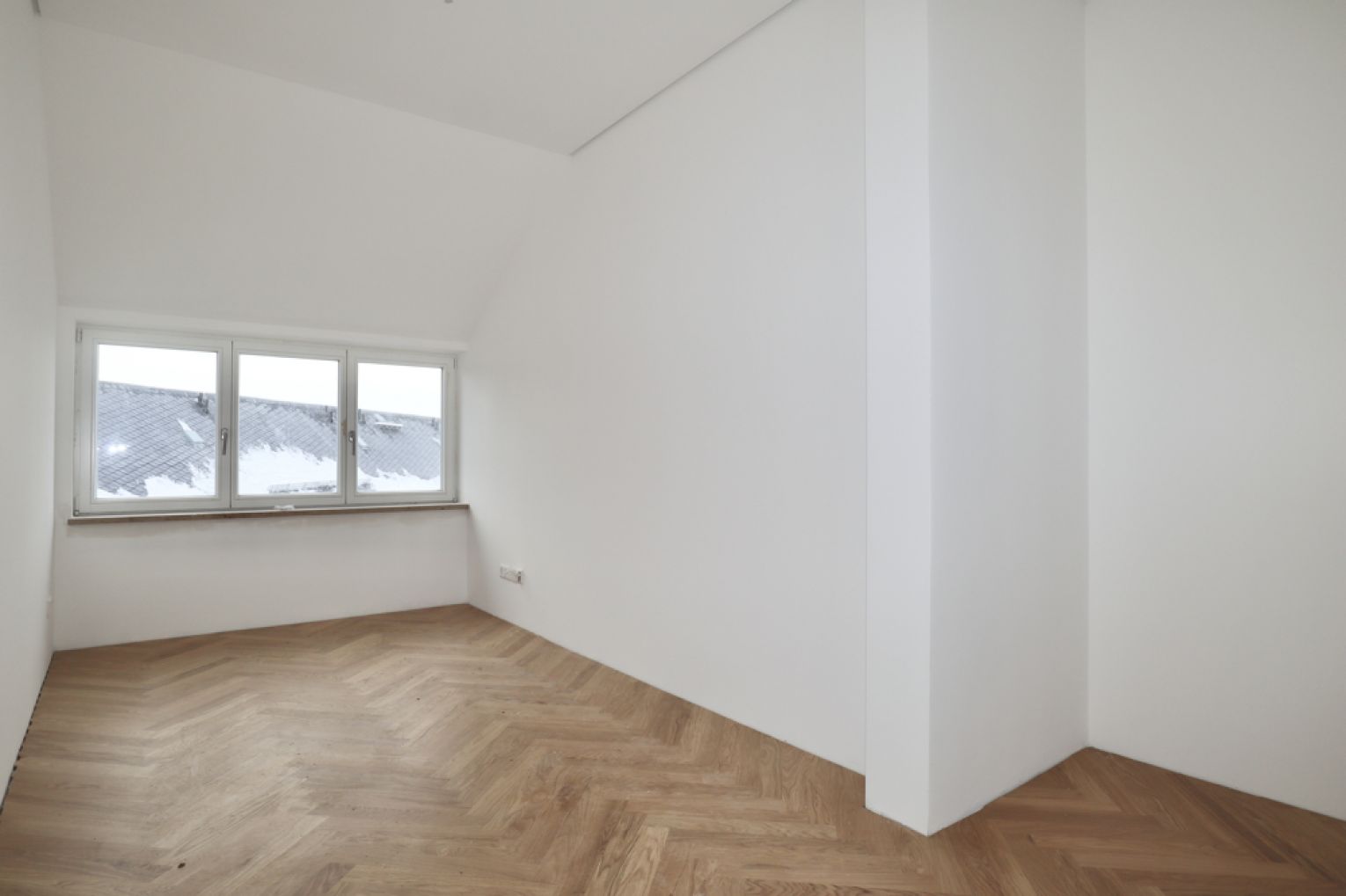 Dachgeschoss • 4-Raum Wohnung • Lutherviertel • offene Küche • Fußbodenheizung • modern • Mieten