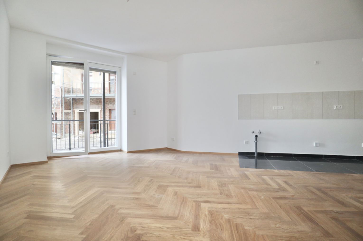 4-Raum • Balkon • Lutherviertel • Tageslichtbad • in Chemnitz • Erstbezug • ruf jetzt an